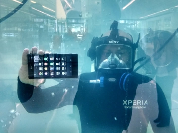 Em mãos com o Xperia Z3, em baixo d’água